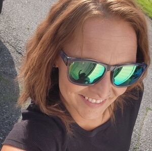 MIXED BRANDS & SIZES Womens Size O-XL / Boys - Various Sizes / Girls 10/12 & UP